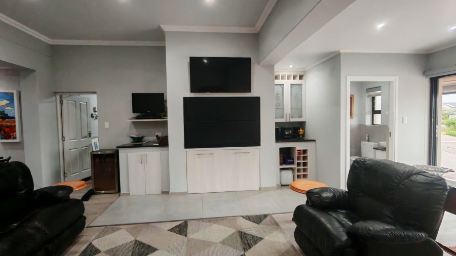 3 Bedroom Property for Sale in Reebok Western Cape